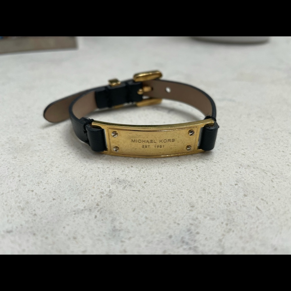 Michael Kors Black Saffiano bracelet